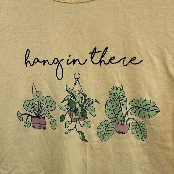 Zoe+Liv hang in there motivational graphic tee - Picture 3 of 5